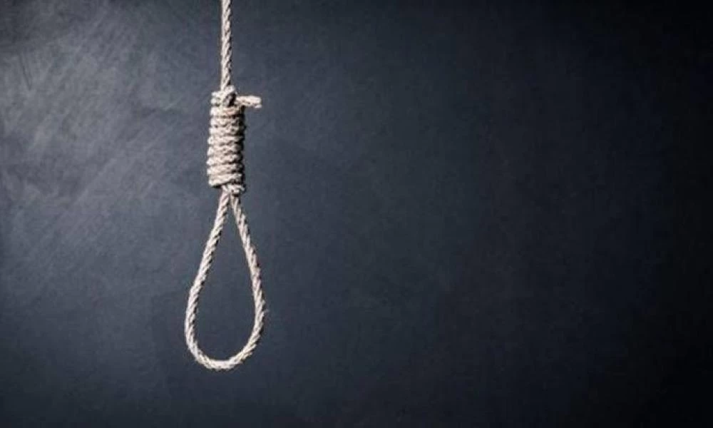 Αυτοκτονία έξω από το Ωδείο Αθηνών – Κρεμάστηκε με την γραβάτα του